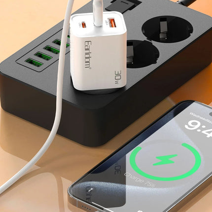 EU51 Type-C Lightning ve USB Çıkışlı 30W PD Hızlı Şarj Aleti 4