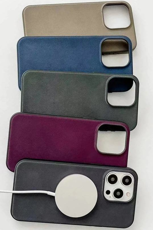 iPhone 15 Pro Max Karen Magsafe Kapak Kılıf - Siyah 2