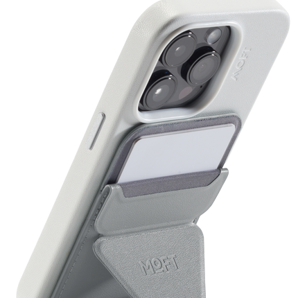 Snap-On Uyumlu Standlı MagSafe Cüzdan - Gümüş 8