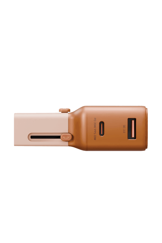 TravelGo Adapter 35W 1 Adet Type-C 35W ve 1 Adet 18W USB Çıkışlı PD Hızlı Şarj Aleti - Turuncu 3