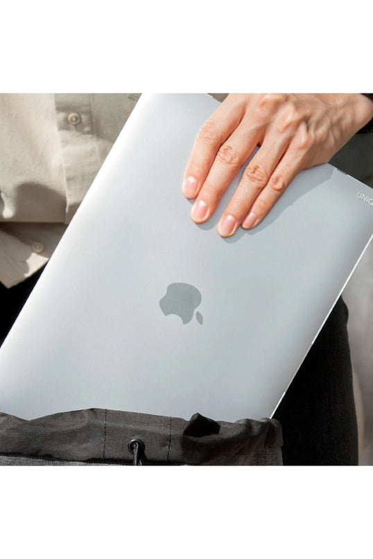 Macbook Air 15 (2023) Claro Mat Macbook Kapak - Şeffaf 2