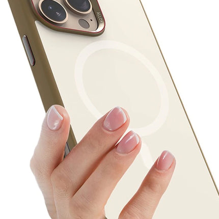 iPhone 16 Pro Matte Pure Glass Magsafe Kapak Kılıf - Gold 3